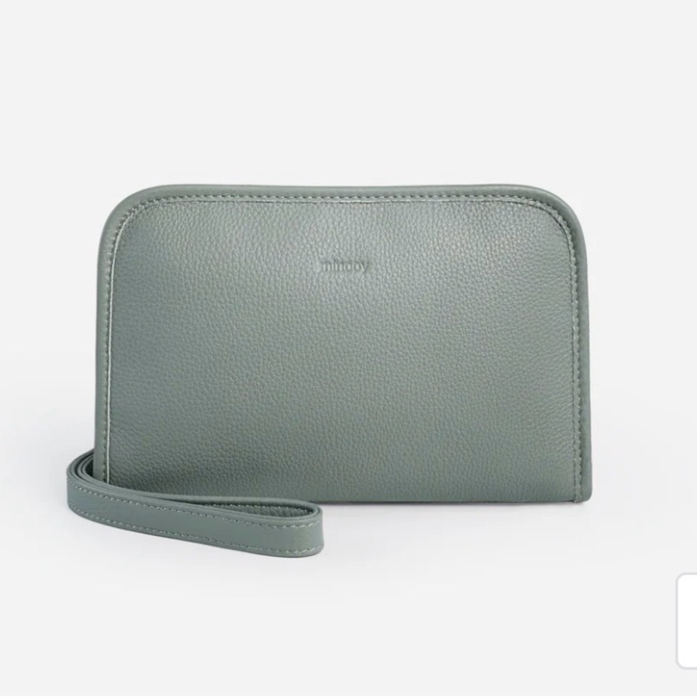NWOT Minooy Urania Leather Clutch Crossbody Bag